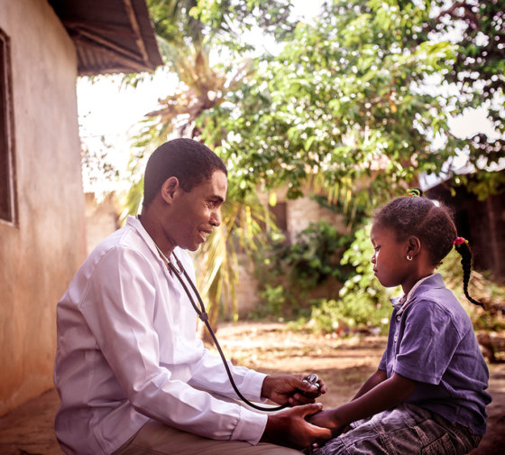 Doctor meet African child